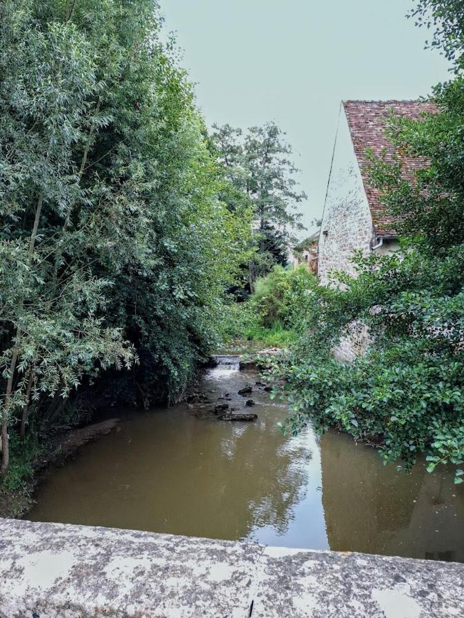 Chambres D'Hotes Les Frerots Lurcy-le-Bourg Exterior photo